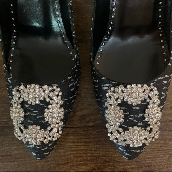 NWOT Manolo Blahnik Hangisi Black Jacquard Jewel Buckle Pump, 70mm (2.75" heel) - Picture 7 of 14
